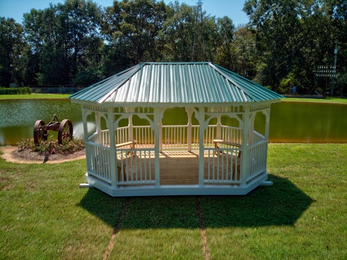 Custom Gazebos and Screen Rooms for Safer Family Gatherings